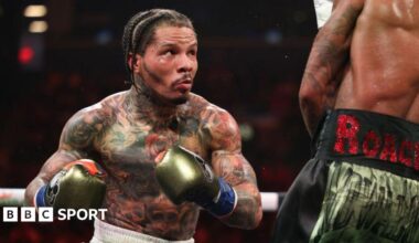 Gervonta Davis prepares to throw a punch during his fight with Lamont Roach Jr