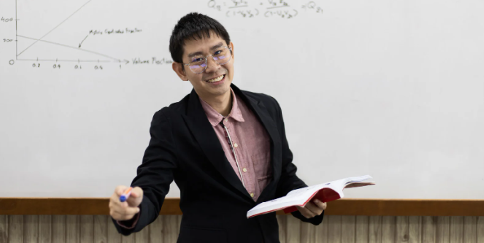 smart people, intelligence, professors, math, math teacher, man with glasses.