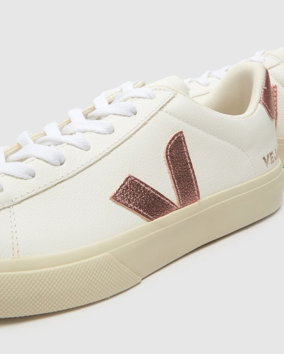 VEJA Campo in White Multi