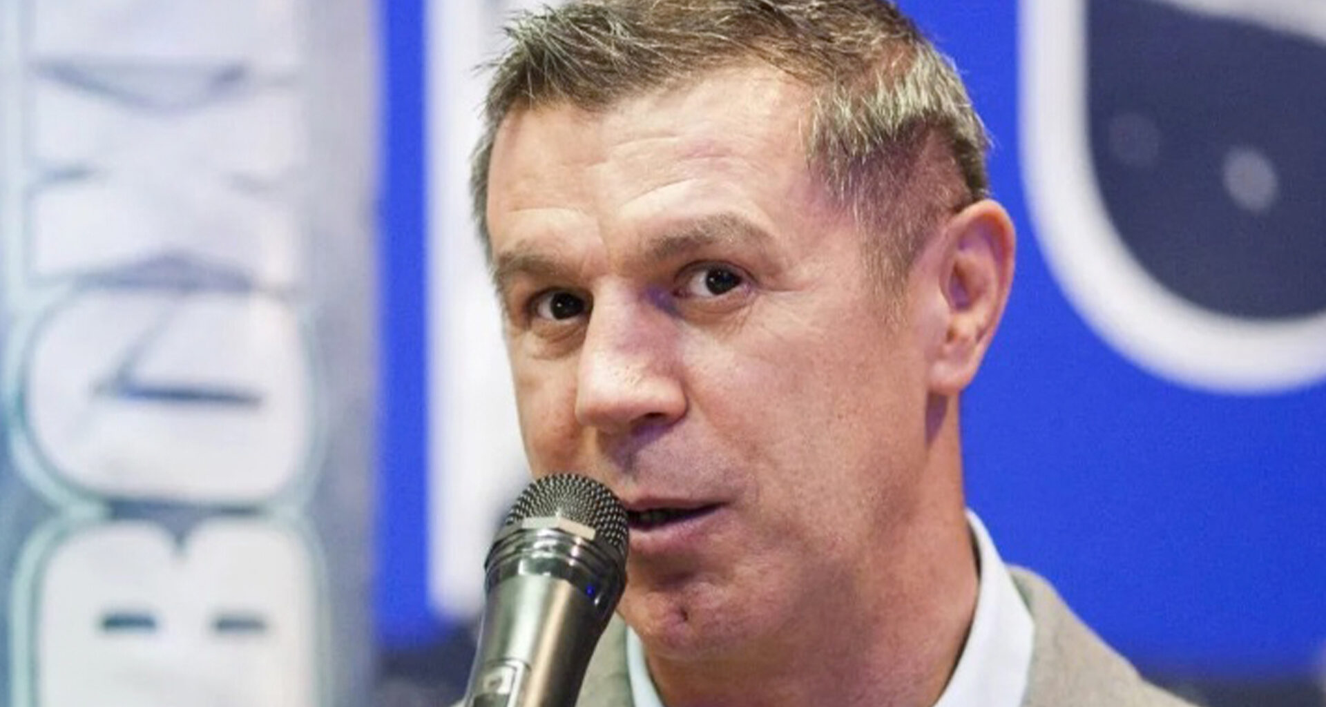 Michael Lowe dead aged 57: Tributes pour in as unbeaten former world champion boxer-turned-rally driver passes away