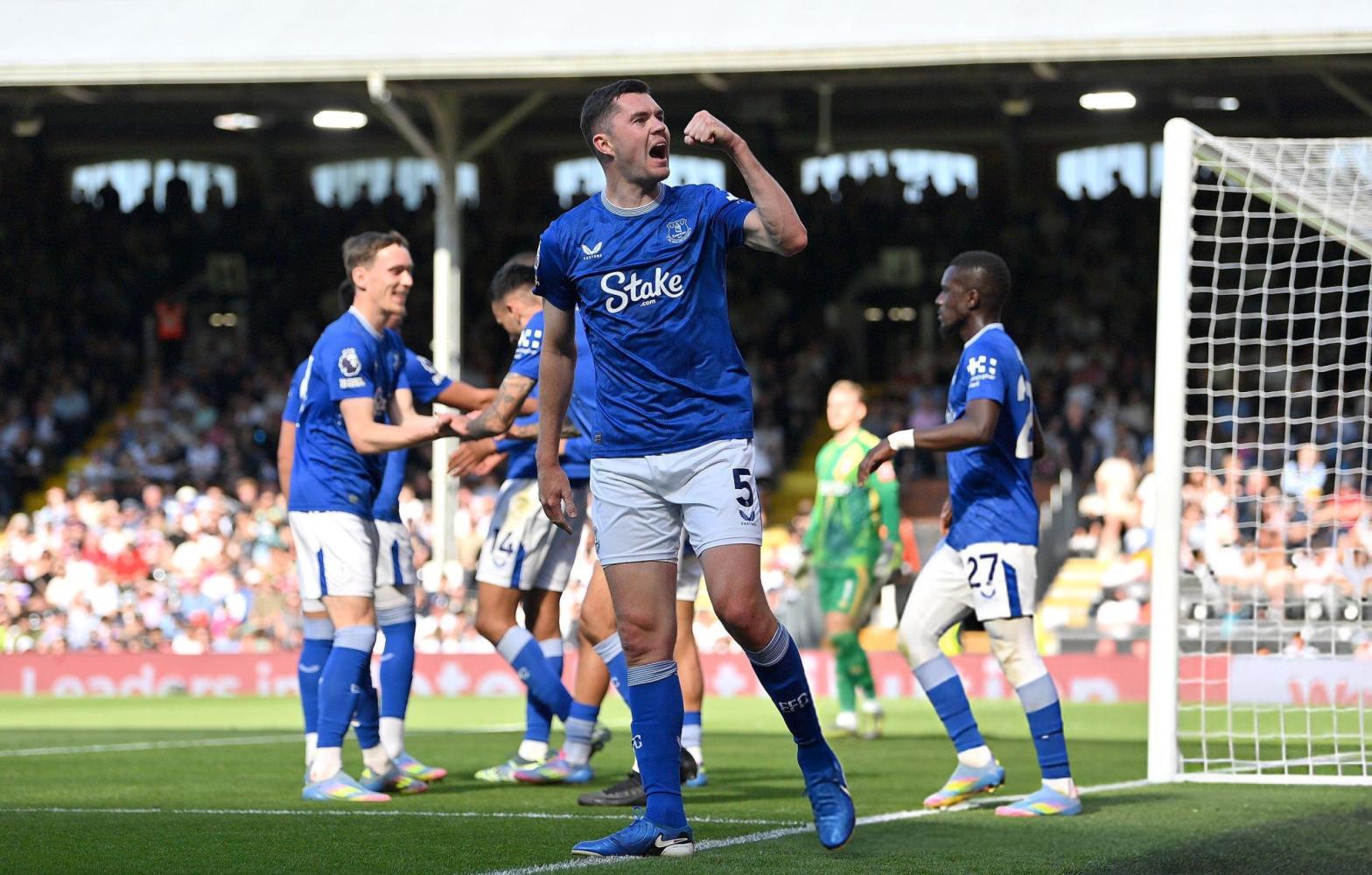 Michael Keane will stay at Everton for another year