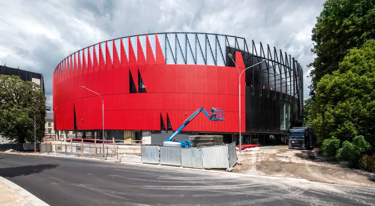 CHYBIK + KRISTOF Nears Completion of Multipurpose Arena in Jihlava, Czech Republic