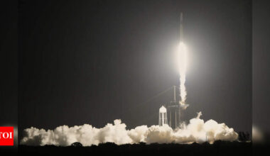 US Air Force suspends SpaceX Rocket Project: Reason may be similar for which Elon Musk said, 'will not eat Omelette for a week'