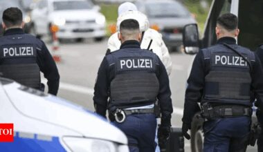Poland's border checks: Beginning of the end of Schengen?