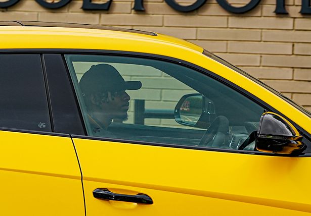 New signing Jeremie Frimpong arriving at training.