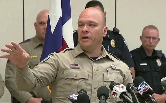 CNN Reporter Snapped At By Testy Officials At Texas Flood Disaster Press Conference - https://www.mediaite.com/media/news/cnn-reporter-snapped-at-by-testy-officials-at-texas-flood-disaster-press-conference/