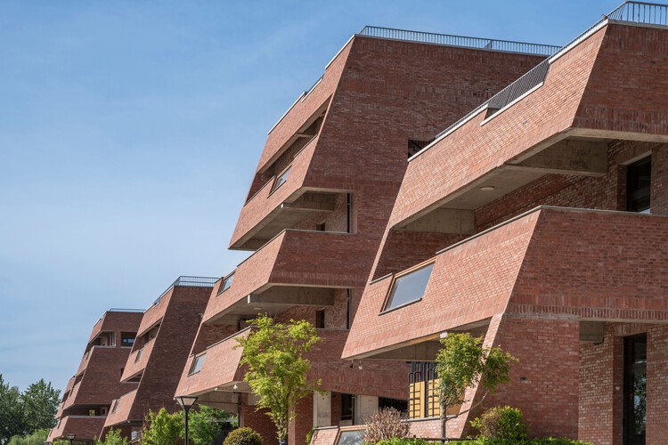 Tongtai School / E PLUS/SZA DESIGN - Exterior Photography, Brick