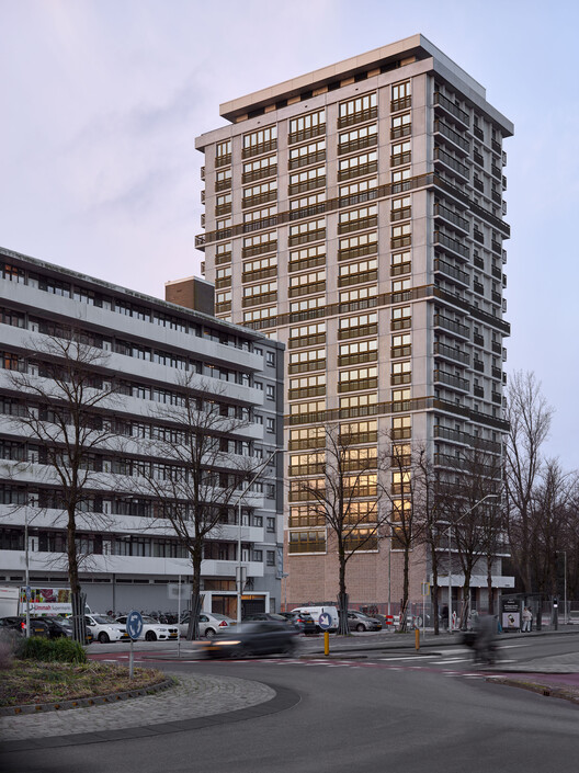 Opportuna Residential Tower  / Office Winhov + Office Haratori - Exterior Photography