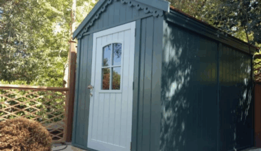 Neighbour row erupts after local residents block Pink Floyd's David Gilmour's new shed application