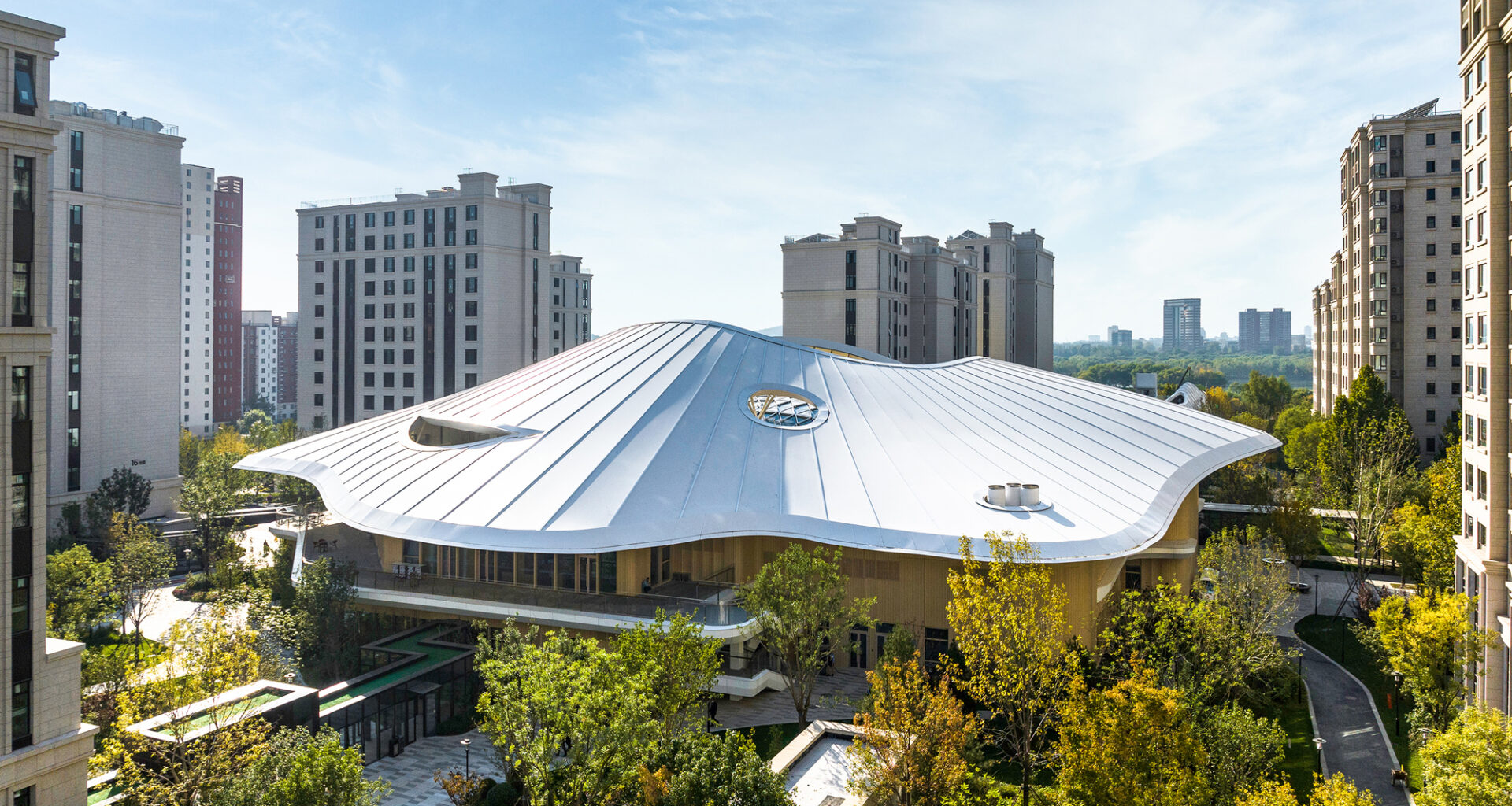 Activity Center of Taikang Community Yan Garden / Sunlay Design Group + Fangwei Architect