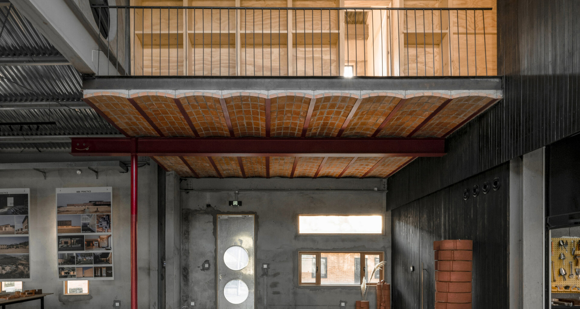 Earthen Architecture and Culture (Xi'an) Research Center / OnEarthStudio