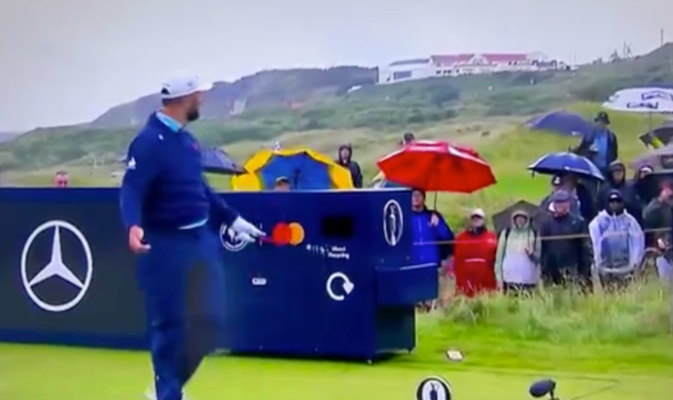 Rahm didn't hide his anger towards the fans next to the tee