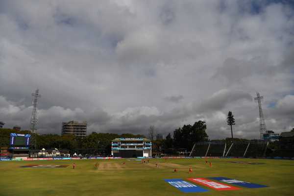 Tri-series fights for spotlight at Zimbabwe face South Africa