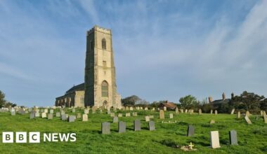 Plans gathered to save graves from coastal erosion in Happisburgh