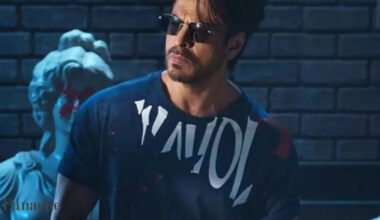 Ageless at 59, Shah Rukh Khan follows no fancy diet or trendy workout. Fitness routine is very simple but unsual