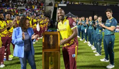 Inglis, Green play party-poopers as Russell bows out