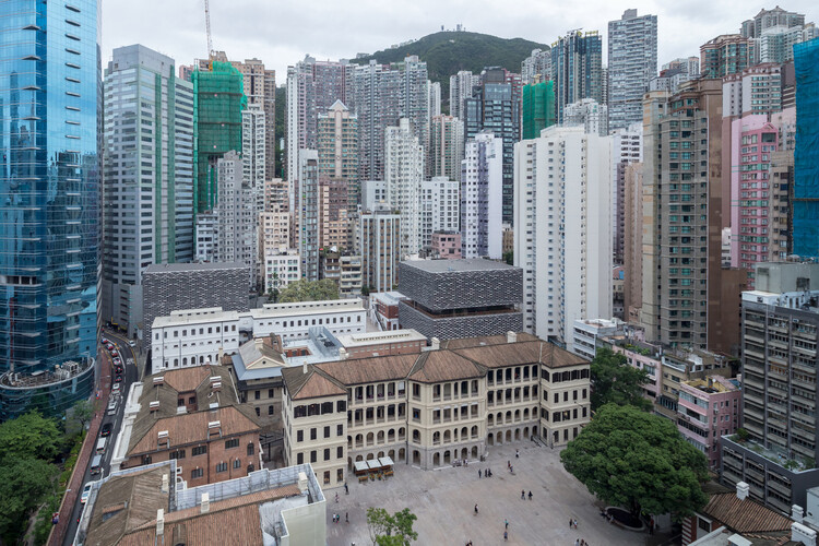 Foster + Partners Reveals Central Crossing Mixed-Use Development in Hong Kong - Image 3 of 5