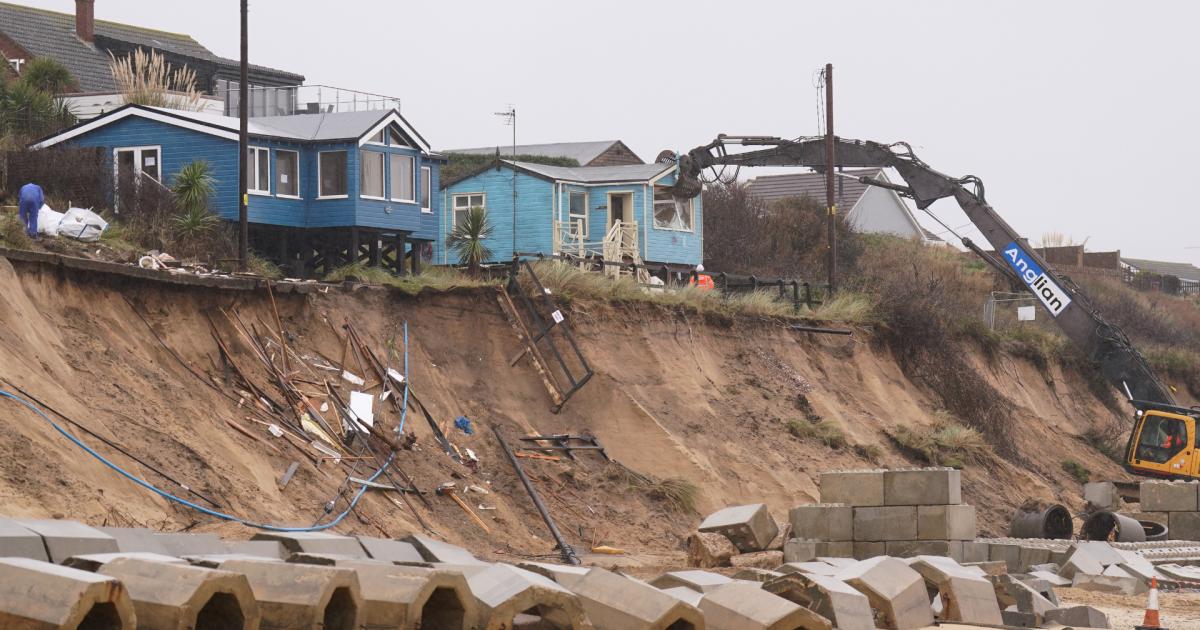 Hemsby coastal erosion scheme aims to rehome households