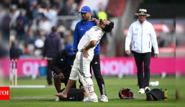 Watch: Rishabh Pant taken off on mobile ambulance at Old Trafford after bloody foot injury | Cricket News