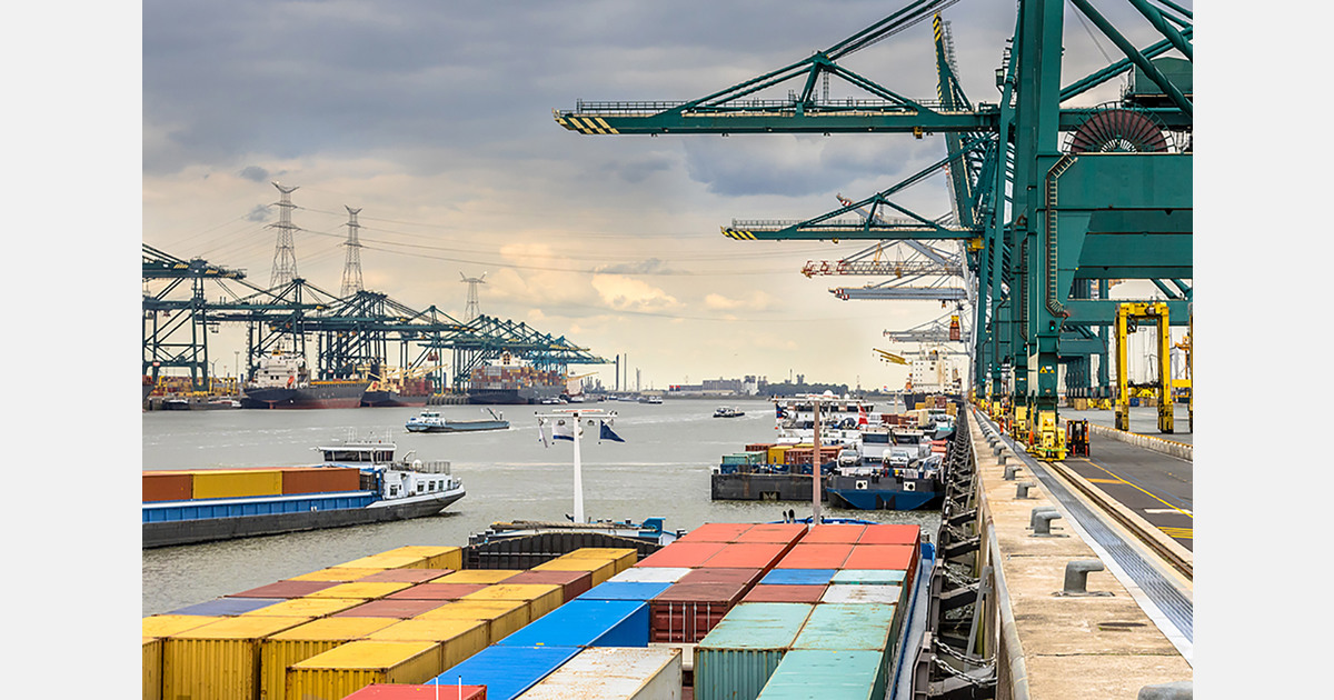 Morocco to build rival port to southern Spain