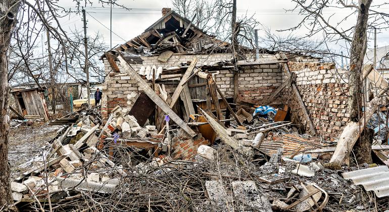 World News in Brief: Thailand-Cambodia border hostilities, humanitarian efforts in Syria and attacks across Ukraine