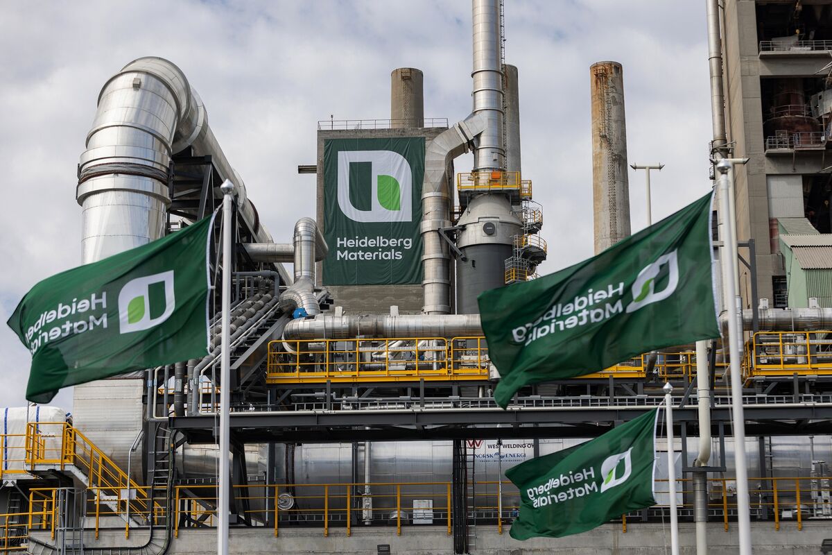 Germany’s Budget Cuts Leave Heavy Industry Stuck with Dirty Tech