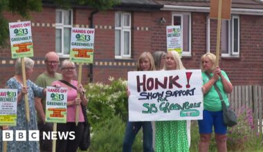 Handsworth campaigners protest to save Sheffield green belt land