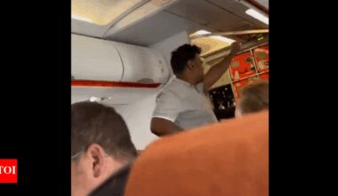 'Death to Trump': EasyJet flight diverted to Glasgow after man's bomb threats, religious chants; tackled by passengers