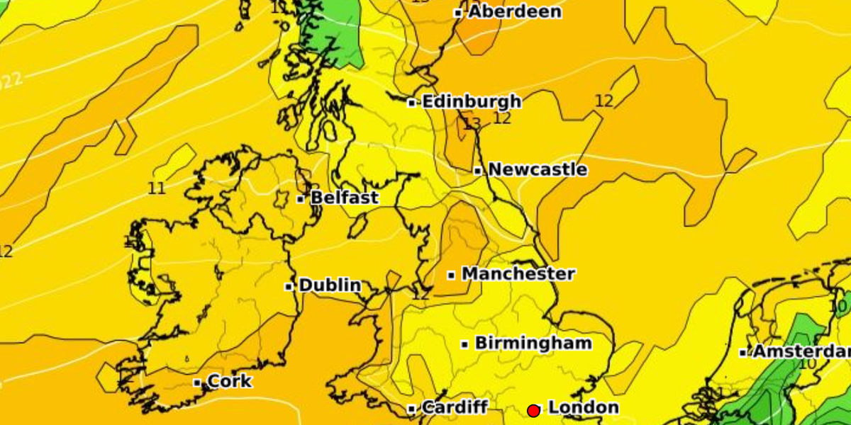 Azores High to trigger heat plume as more 'hot spells' could strike Britain