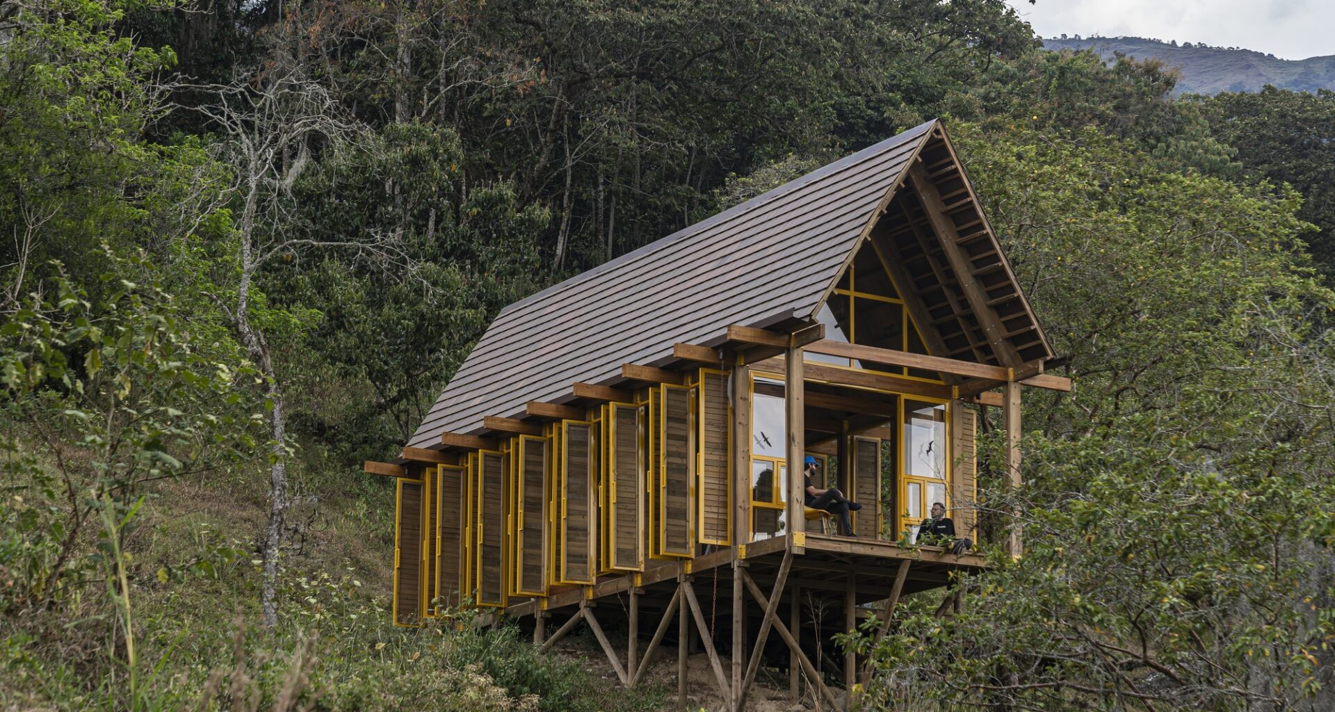 Lamarilla Reforestation House / Quena Margarita Gonzalez Escobar + Juan David Hoyos Taborda