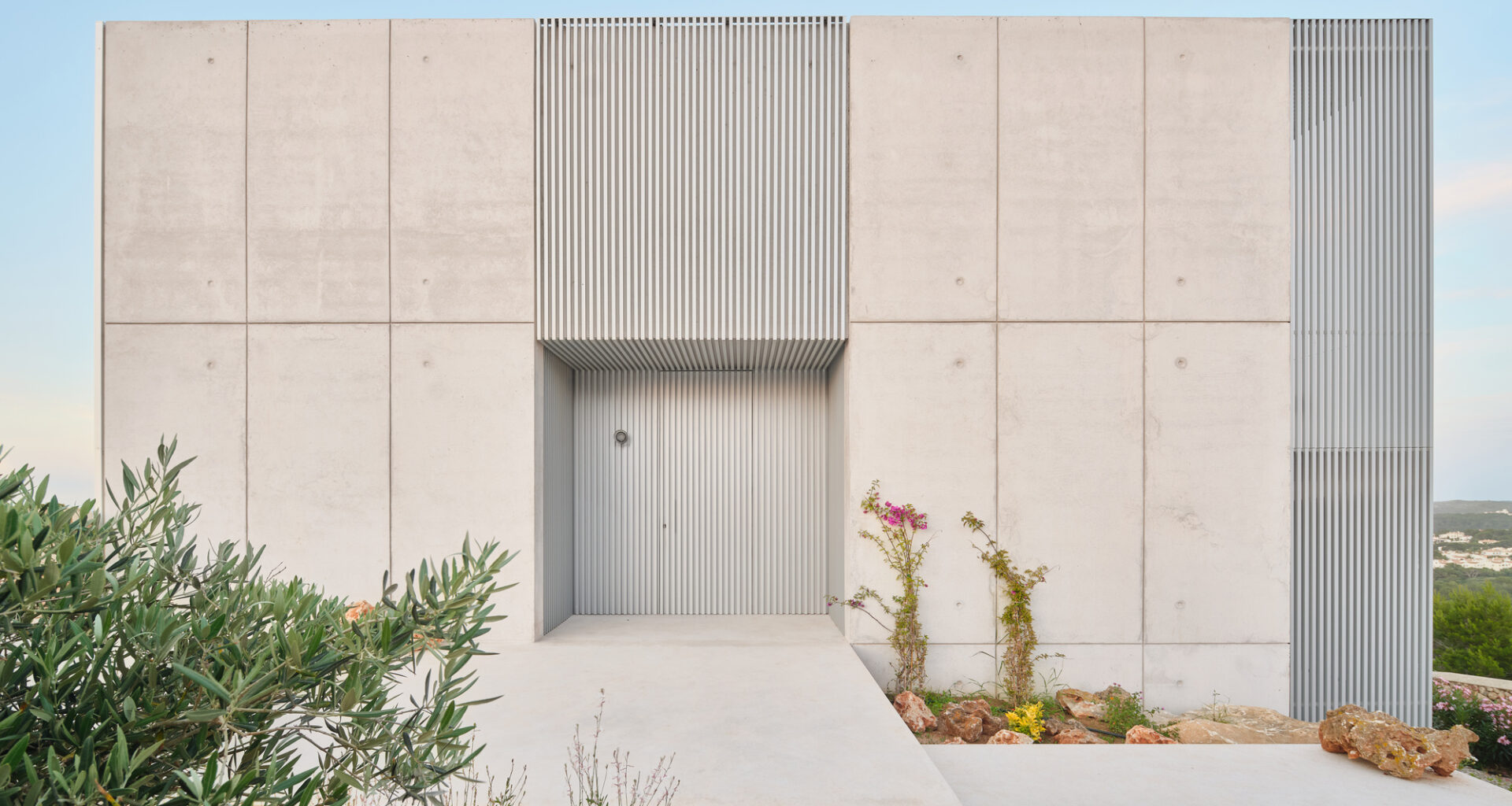 Steel House / NOMO STUDIO