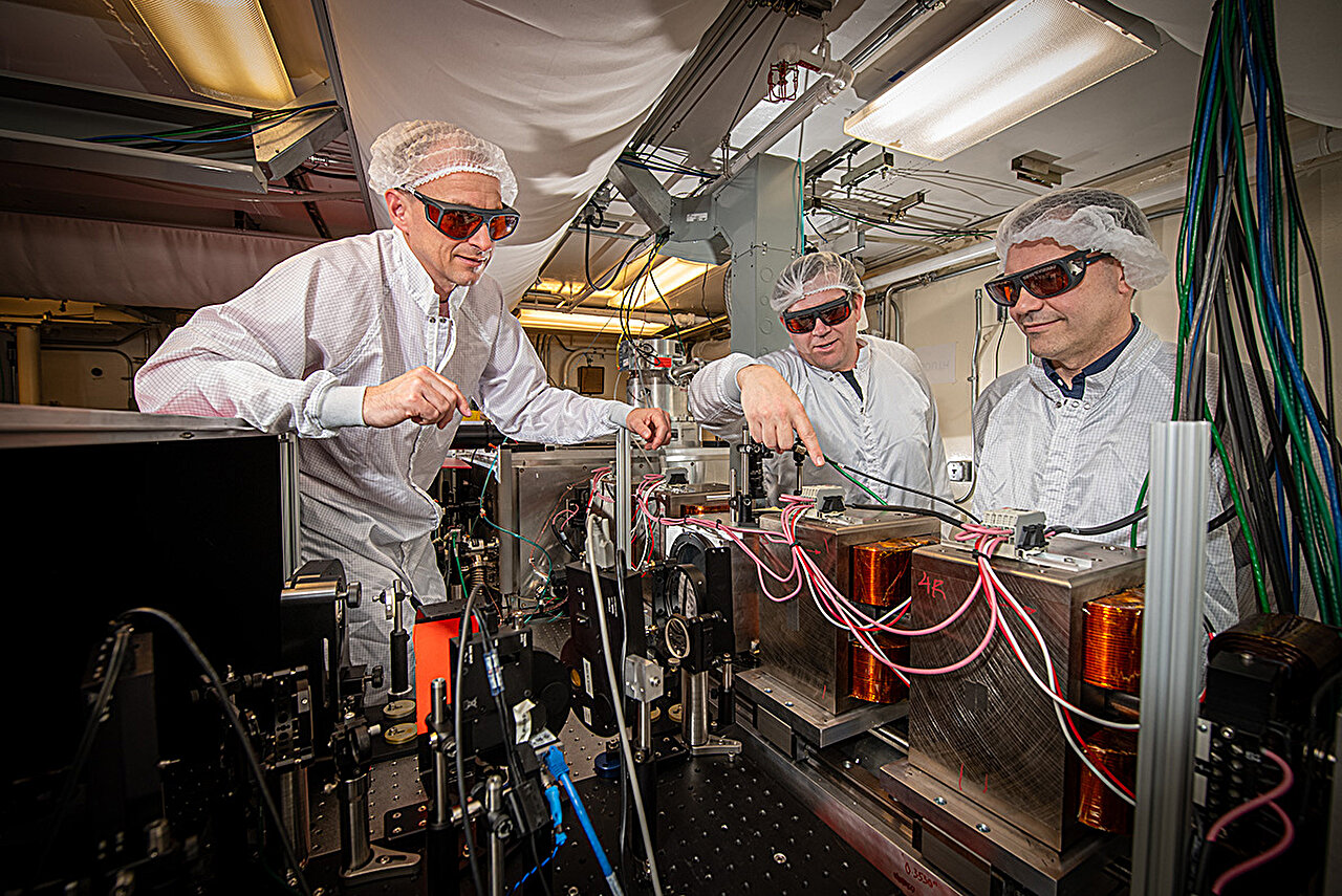Researchers make key gains in unlocking the promise of compact X-ray free-electron lasers