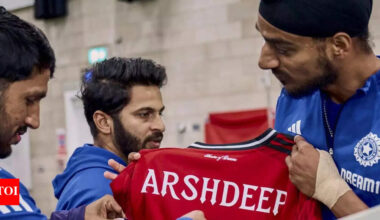 IND vs ENG: Hilarious! Arshdeep Singh, Dhruv Jurel react to shirt worth Rs 3 Lakh in England market | Cricket News