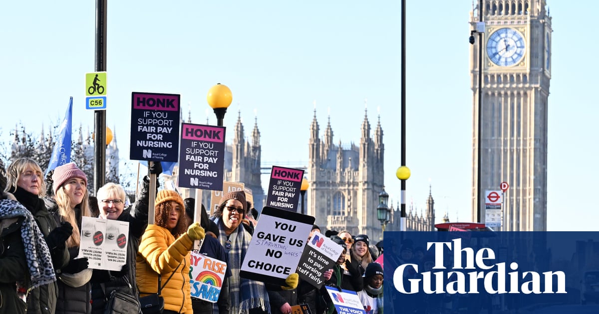 Nine out of 10 nurses in England, Wales and Northern Ireland reject pay award | Nursing