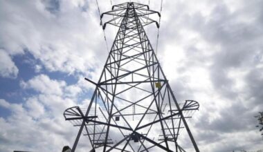 Homes in Rutherglen in darkness after being hit by power cut