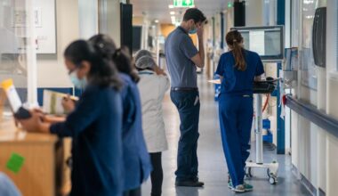NHS Scotland: Nearly £2 billion spent on temp nurses and midwives