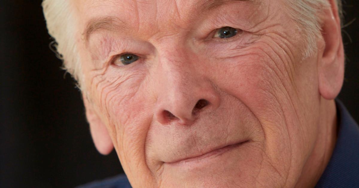 EastEnders legend Frank Barrie has died at the age of 88