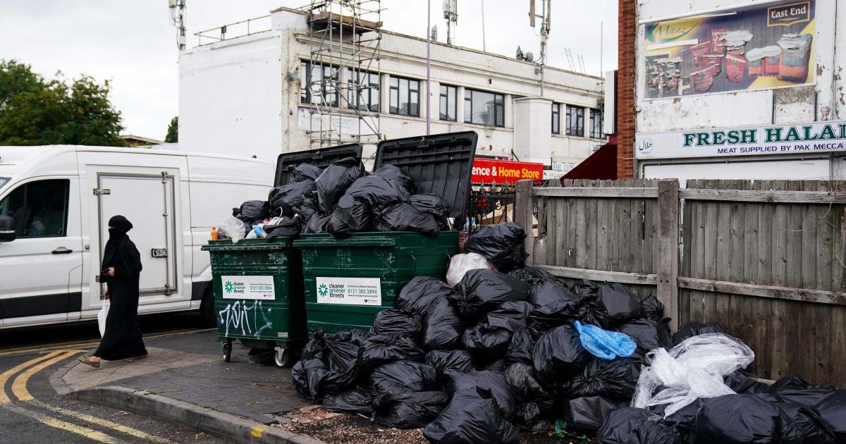Keir Starmer urged to intervene in Birmingham bin strike
