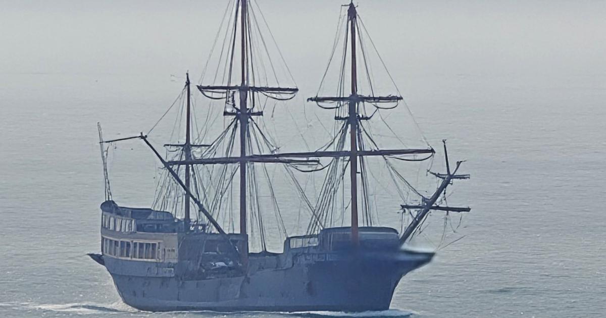 Galeón Andalucía spotted from the Vale on way to Bristol Harbour