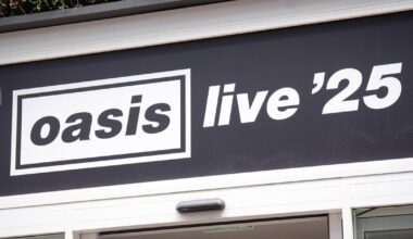 The set times for Oasis at Edinburgh's Murrayfield Stadium