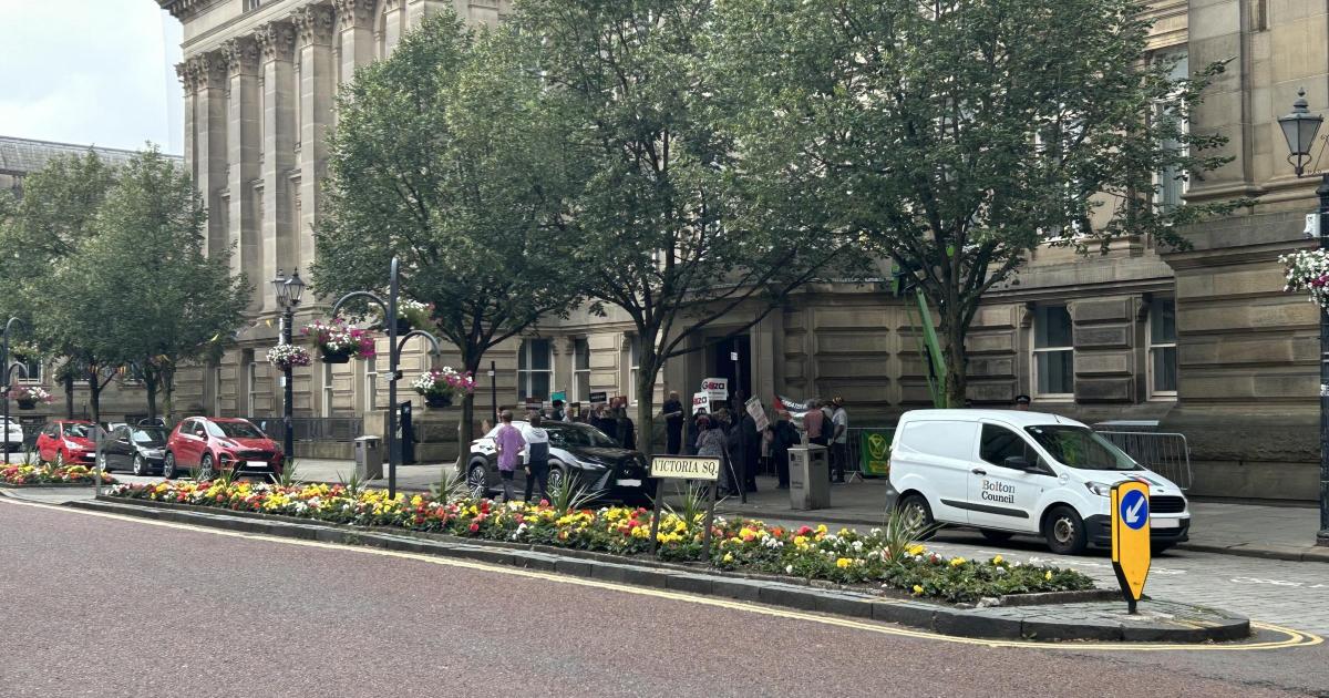 Bolton Council debates when the pension fund invests