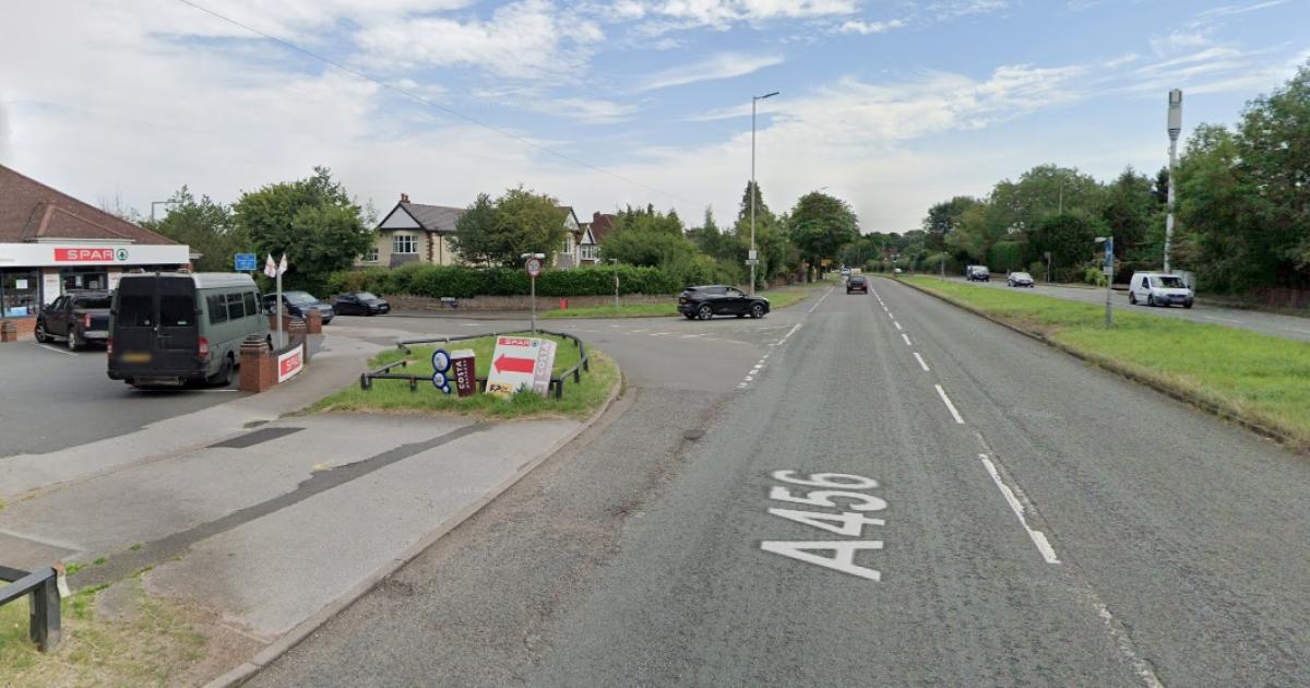 Hagley Road, Halesowen: Man taken to hospital after crash