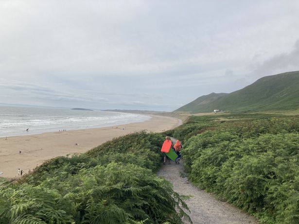 The path down to the beach
