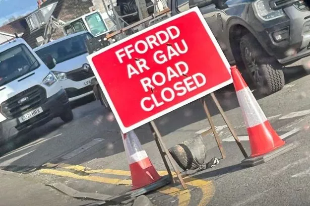 Road closure signs at Libanus Road in Gorseinon