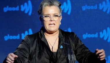 Trump threatens to revoke citizenship of US comedian Rosie O’Donnell | Donald Trump News