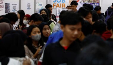 Indonesia has 44 million youths. It’s struggling to get them jobs | Business and Economy News