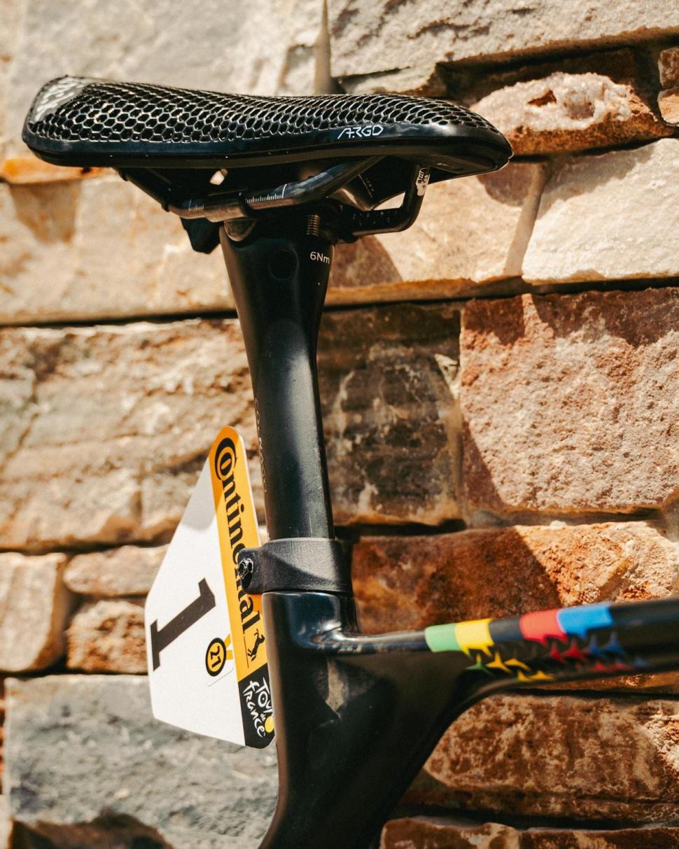 2025 Tour de France Colnago Y1Rs Black Version Tadej Pogacar saddle - 1