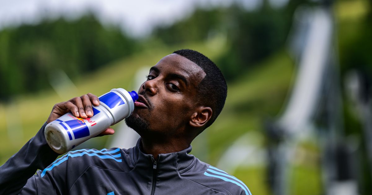 Rumour Mongering: Liverpool Reportedly Still Interested In Isak Despite Ekitike Progress
