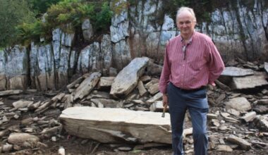 Humans not glaciers moved bluestones from Wales to Stonehenge