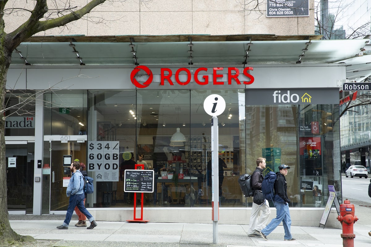 Rogers ends contract with external customer-service firm